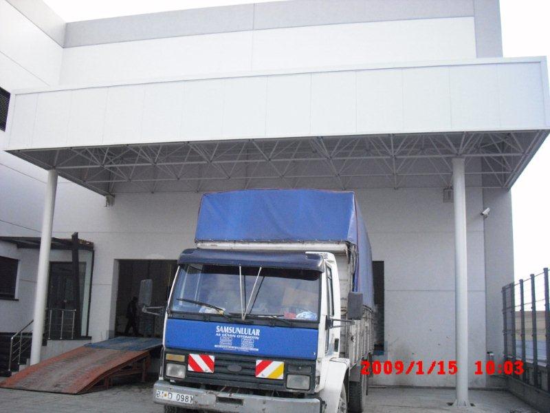 Perfetti Yükleme Rampası Uzay Sistem çatı ve kaplaması yapılması