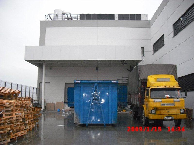 Perfetti Yükleme Rampası Uzay Sistem çatı ve kaplaması yapılması